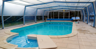 Abri de piscine : explications, quel est le coût de pose d'un abri ?