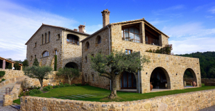 Emprunter en France pour un achat immobilier à l'étranger : est-ce possible ?