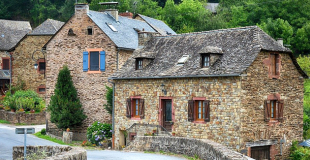 Crédit immobilier de 300 000 € : quel est le salaire nécessaire ?